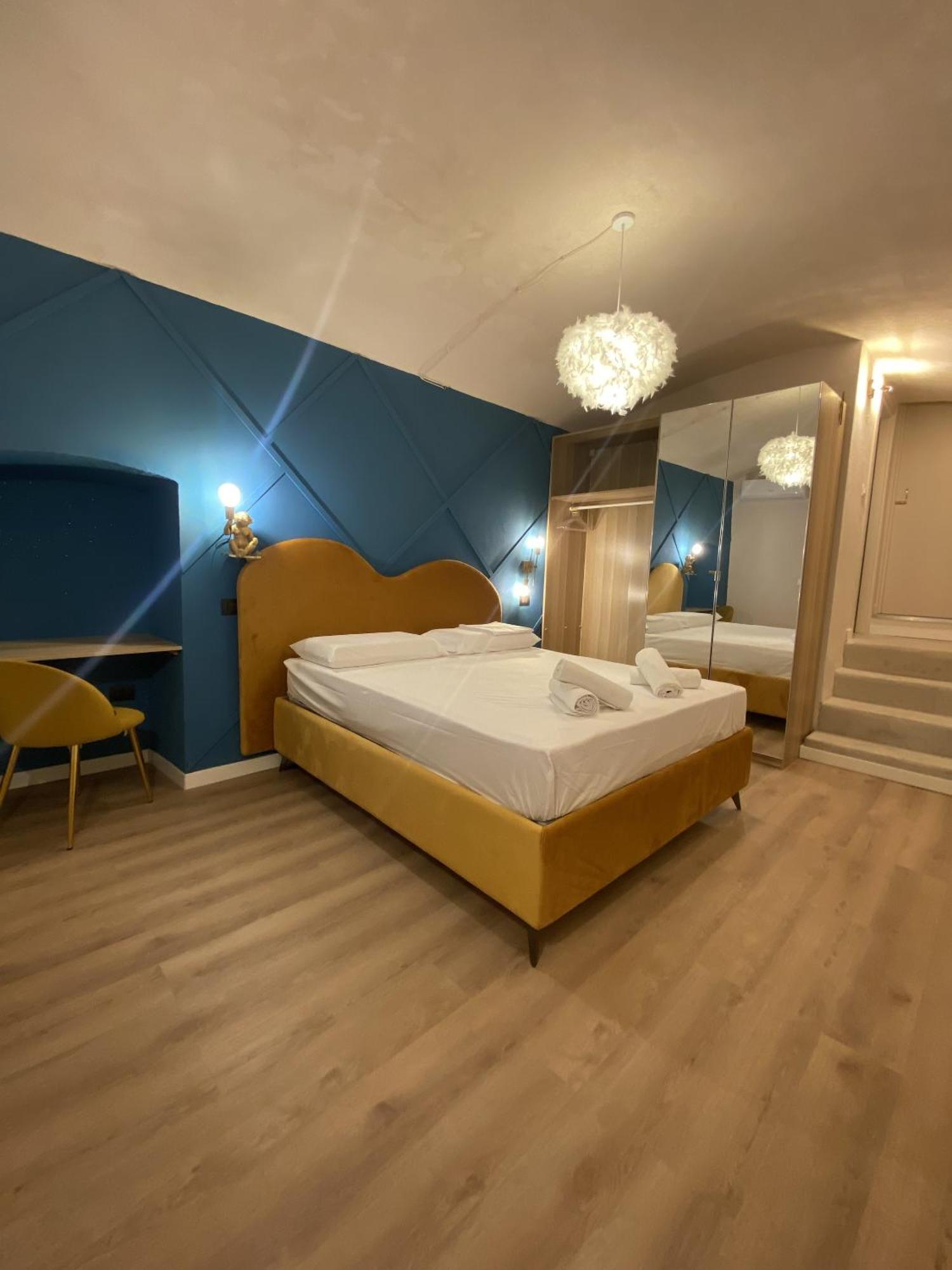 Quiet And Stylish - Center, Minutes To Station Appartement